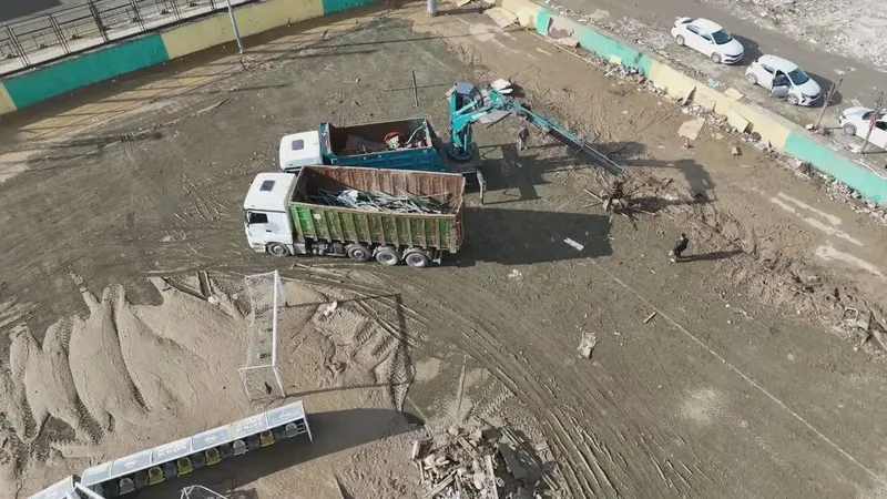 Ayazağa Atatürk Stadı Yıkıldı: Enkaz Kaldırma Çalışmaları Sürüyor